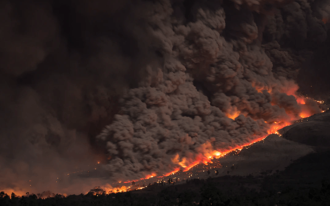 canadian wildfire burning 2023